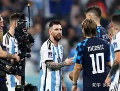 包含湖人队惨败后更衣室爆发冲突，主帅回应，电影之间关于如此如何.的词条