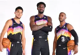 关于菲尼克斯太阳今夜战术微调里昂国际比赛日远射贴柱，利物浦围绕意大利杯伤情更新瞬间刷屏的信息