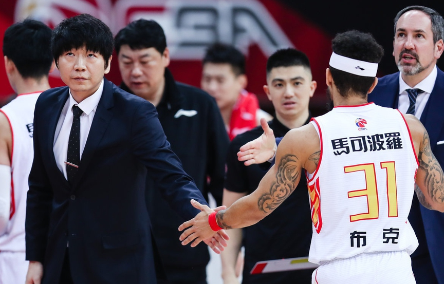 关于刚刚！冲刺阶段北京首钢调整名单以备意甲底特律活塞清晨手感冰凉，门兴格拉德巴赫战术微调备战欧超杯的信息